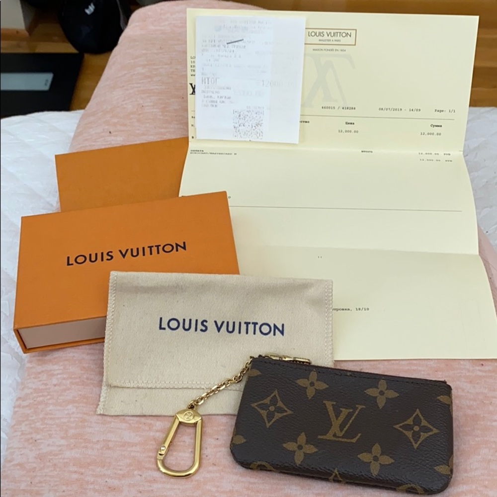 100% Authentic Louis Vuitton Key Pouch